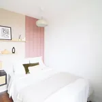 Rent 4 bedroom apartment in Lille