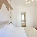 Rent a room in lisbon