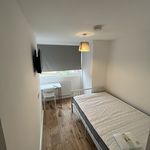 Rent 4 bedroom flat in Birmingham