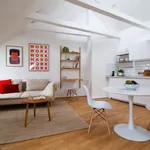 Rent 4 bedroom apartment of 35 m² in Hamburg