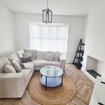 Rent 3 bedroom apartment in Wales