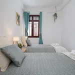 Rent 3 bedroom apartment of 130 m² in Porto