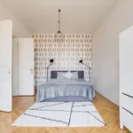 Pronajměte si 2 ložnic/e byt o rozloze 85 m² v Prague