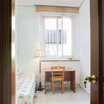 Rent a room of 130 m² in madrid