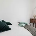 Rent 1 bedroom apartment of 66 m² in lisbon