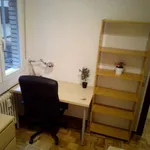 Rent a room of 120 m² in madrid