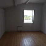 Appartement de 72 m² avec 3 chambre(s) en location à Échillais