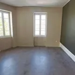 Appartement de 90 m² avec 3 chambre(s) en location à Feurs