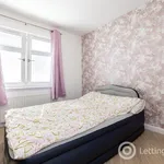 Rent 3 bedroom flat in Aberdeen