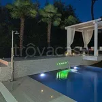 Rent 7 bedroom house of 200 m² in Massa