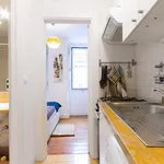 Rent 1 bedroom apartment of 40 m² in Lisbon