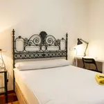 Rent a room of 90 m² in madrid