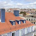 Rent a room of 120 m² in lisbon