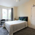 Rent 5 bedroom house in Reading