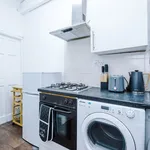 Rent 3 bedroom apartment of 7 m² in Bradford