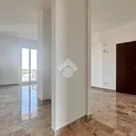 Rent 5 bedroom apartment of 150 m² in Milano