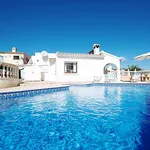 AGRADABLE VILLA EN CALPE