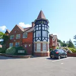 Rent 2 bedroom flat in Horsham