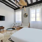 Studio of 323 m² in Paris