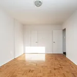 Rent 2 bedroom apartment of 85 m² in Toronto