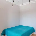 Rent a room of 140 m² in Lisboa