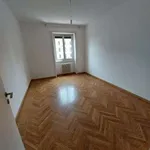 Affitto 2 camera casa di 80 m² in Milan