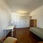 Rent 3 bedroom apartment in Lisbon