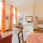 Rent 1 bedroom apartment of 65 m² in brussels