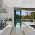 Rent 3 bedroom apartment in Coolangatta