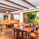 Rent 4 bedroom house of 350 m² in Marbella