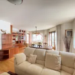 Rent 3 bedroom house of 200 m² in Padova