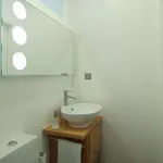 Rent 3 bedroom apartment of 110 m² in lisbon