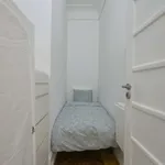 Rent a room in lisbon