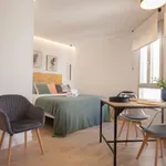 Rent 1 bedroom apartment of 35 m² in Madrid