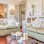 Rent 6 bedroom apartment of 190 m² in Firenze