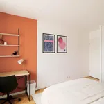  appartement avec 4 chambre(s) en location à Paris