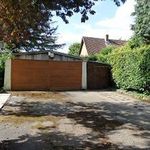 Rent 4 bedroom house in South East England