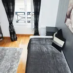 Rent 1 bedroom apartment of 65 m² in Paris