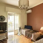 Rent 2 bedroom apartment of 75 m² in Athens