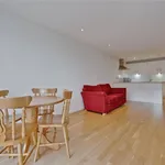 Rent 2 bedroom flat in Woking