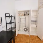 Rent a room of 250 m² in Madrid