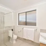 Rent 4 bedroom house in Port Macquarie