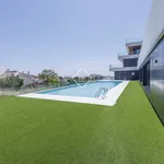 Rent 4 bedroom apartment of 221 m² in Valencia