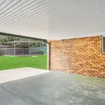 Rent 4 bedroom house in Crestmead