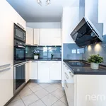 Rent 2 bedroom apartment of 58 m² in Prague