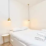 Rent 1 bedroom apartment of 27 m² in Paris