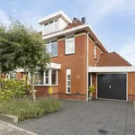 Huur 3 slaapkamer huis van 143 m² in De Weidjes