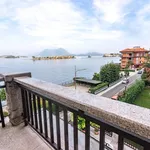 Rent 6 bedroom house of 542 m² in Baveno