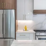 Rent 3 bedroom apartment in Toronto (Little Portugal)