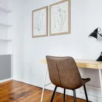 Rent 1 bedroom apartment of 53 m² in paris